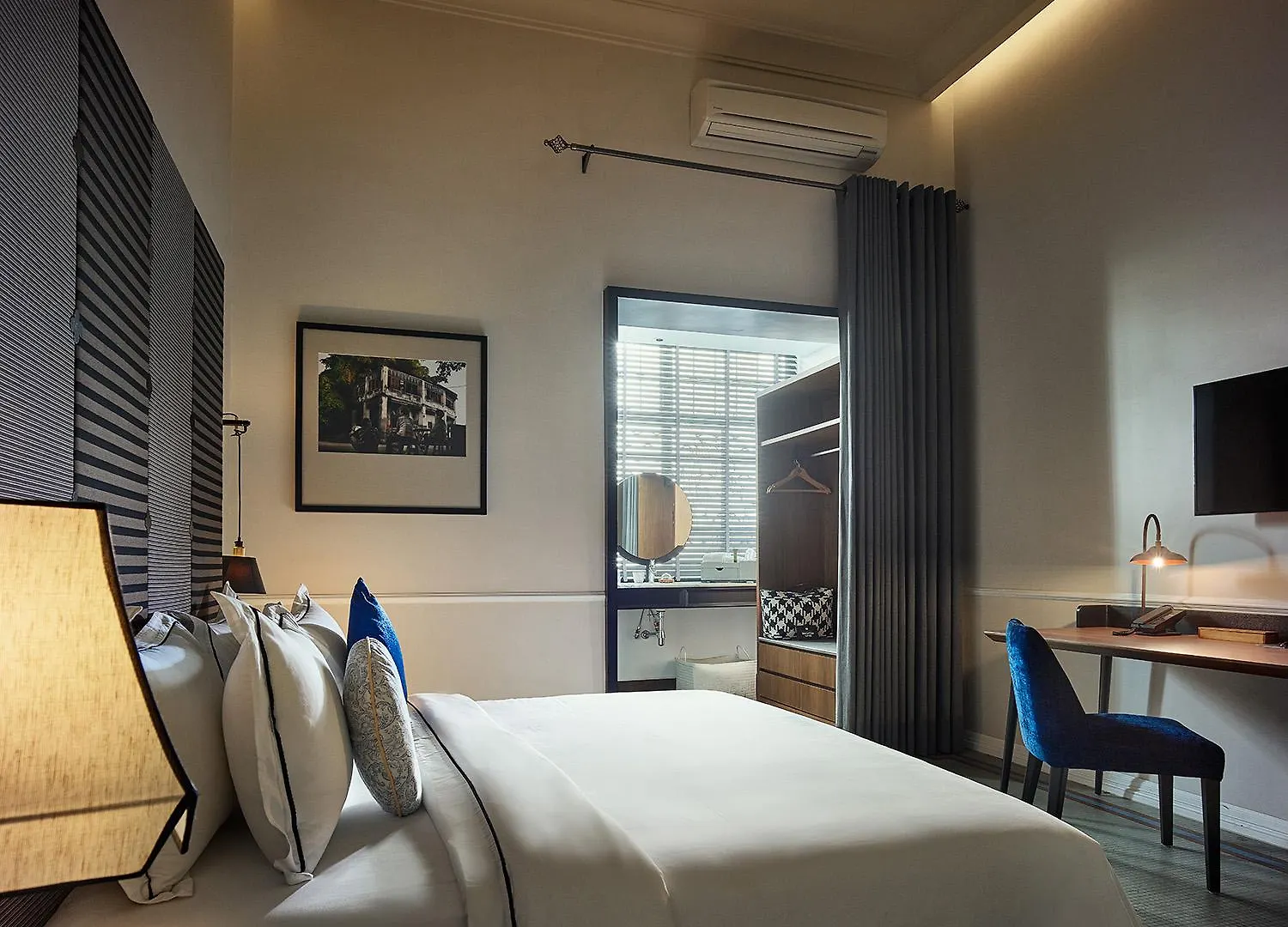 The Edison George Town Hotel
