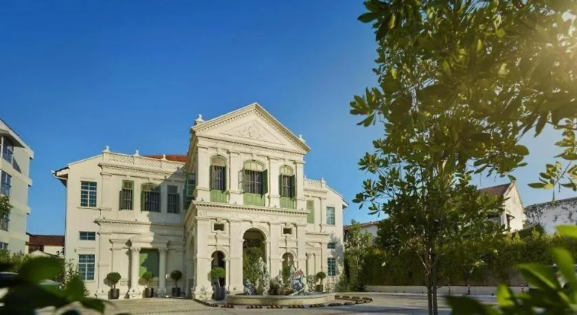 The Edison George Town Hotel